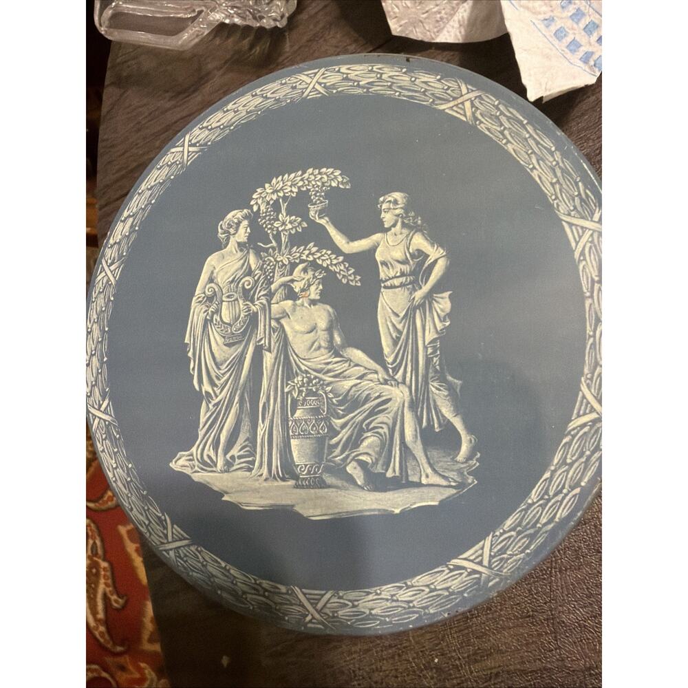 Vintage Round Blue & White Decorative Collectors‎ Tin With Greek Man & Women